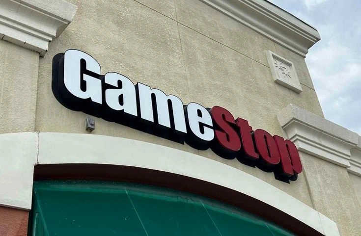GameStop потеряла 3 миллиарда долларов после того, как план инвестиций в биткоин вызвал опасения